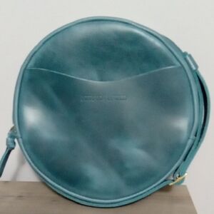Portland Leather Circle Crossbody Large New